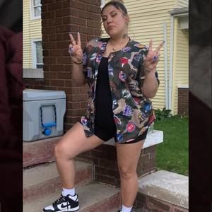 Meet your Posher, Monica angelo